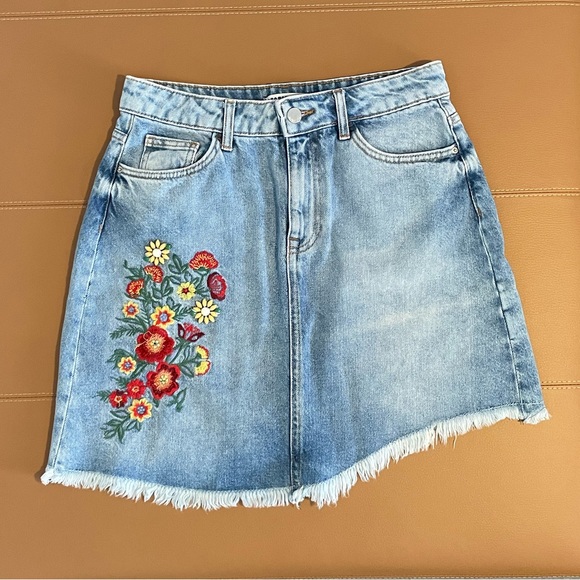 Zara Basic Z1975 Denim Bejeweled Asymmetrical Embroidered Boho Skirt. - Picture 7 of 14